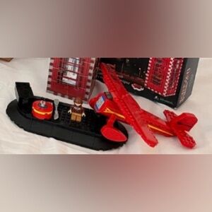 AMELIA EARHART SET 40450 minifig minifigure red airplane plane